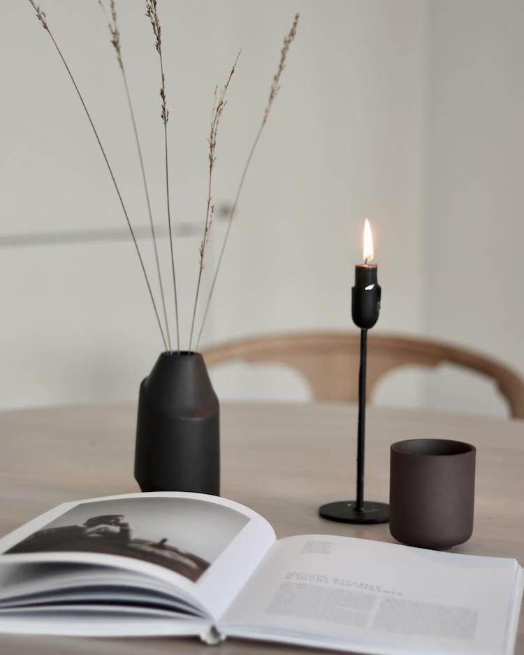 Candele naturali e portacandele